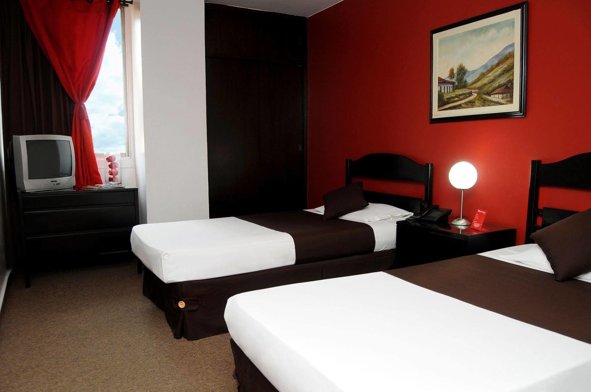 Hotel Americana Cali Esterno foto